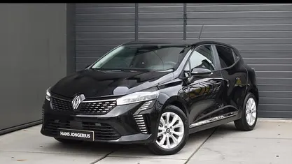 Gebruikt 2024 Renault Clio V Evolution Hatchback | € 18.449 (Eerlijke prijs)