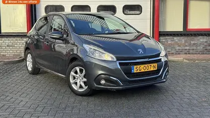 Grijs Gebruikt 2016 Peugeot 208 Active Hatchback | € 5.495 (Eerlijke prijs)