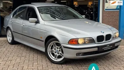 Grijs Gebruikt 1997 BMW 523 Executive Sedan | € 8.950 (Eerlijke prijs)