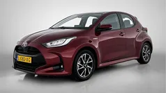 Rood Gebruikt 2021 Toyota Yaris Hybrid Hatchback | € 21.900 (Eerlijke prijs)