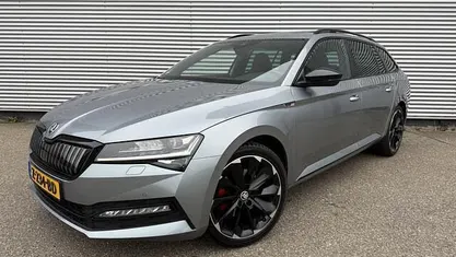 Occasion 2021 Skoda Superb SportLine Stationwagen | € 22.900 (Eerlijke prijs)
