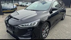 Zwart Gebruikt 2023 Ford Focus ST-Line Stationwagen | € 21.745 (Eerlijke prijs)