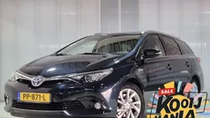 Grijs Gebruikt 2017 Toyota Auris Hybrid Stationwagen | € 18.649 (Eerlijke prijs)