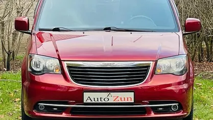 Rood Gebruikt 2016 Chrysler Grand Voyager Limited MPV | € 23.295 (Eerlijke prijs)