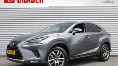Grijs Gebruikt 2020 Lexus NX300h Sport Line SUV | € 37.495 (Eerlijke prijs)
