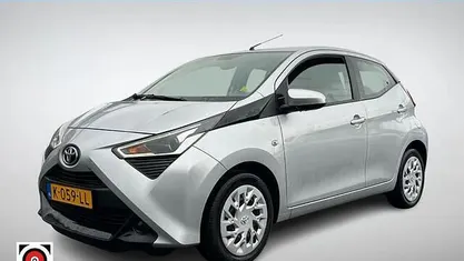 Occasion Toyota Aygo X-play 72 PK (52 kW) 2021 Grijs Hatchback