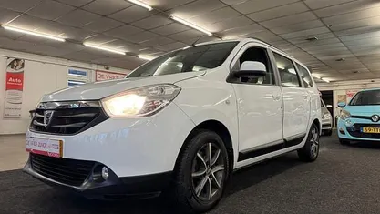 Occasion 2013 Dacia Lodgy Lauréate MPV | € 5.495 (Eerlijke prijs)