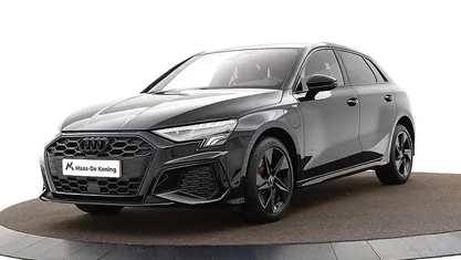 Zwart Gebruikt 2024 Audi A3 Sportback e-tron Competition Hatchback | € 34.880 (Goede deal)