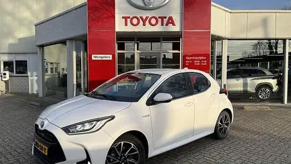 Gebruikt 2020 Toyota Yaris Edition Hatchback | € 19.745 (Eerlijke prijs)