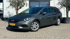 Grijs Gebruikt 2020 Opel Astra Elegance Stationwagen | € 12.750 (Goede deal)