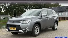 Grijs Gebruikt 2015 Mitsubishi Outlander Instyle SUV | € 11.450 (Goede deal)