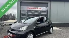 Zwart Gebruikt 2012 Toyota Aygo Cool Hatchback | € 4.950 (Goede deal)