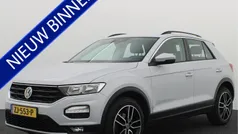 Wit Gebruikt 2019 VW T-Roc Style SUV | € 18.183 (Eerlijke prijs)