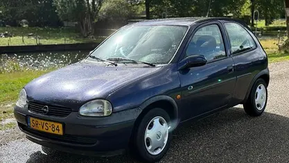 Blauw Gebruikt 1998 Opel Corsa Hatchback | € 1.250 (Eerlijke prijs)