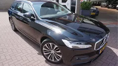 Zwart Gebruikt 2021 Volvo V90 Momentum Stationwagen | € 31.285 (Eerlijke prijs)
