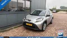 Gebruikt 2023 Toyota Aygo Play Hatchback | € 15.950 (Eerlijke prijs)