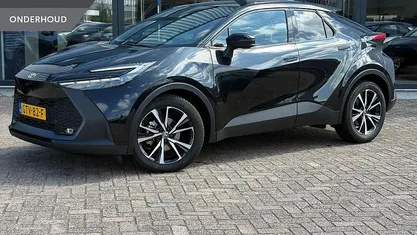 Zwart Occasion 2024 Toyota C-HR Edition SUV | € 29.950 (Goede deal)