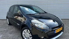 Zwart Gebruikt 2012 Renault Clio R.S. Collection Hatchback | € 2.375 (Eerlijke prijs)