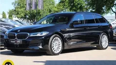 Zwart Gebruikt 2022 BMW 530e Executive Stationwagen | € 38.945 (Super prijs)