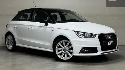 Wit Occasion 2017 Audi A1 Sportback S-Line Hatchback | € 13.450 (Eerlijke prijs)