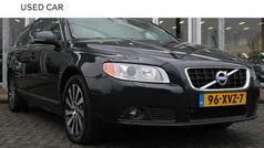 Grijs (metallic) Gebruikt 2012 Volvo V70 Stationwagen | € 7.900 (Eerlijke prijs)