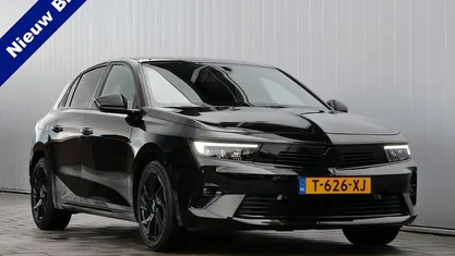 Zwart Occasion 2024 Opel Astra GS Line Hatchback | € 21.450 (Super prijs)