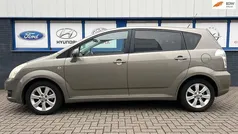 Beige Gebruikt 2008 Toyota Verso Luna MPV | € 3.945 (Eerlijke prijs)