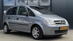 Grijs Gebruikt 2004 Opel Meriva MPV | € 1.499 (Eerlijke prijs)