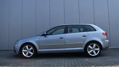 Grijs (metallic) Gebruikt 2006 Audi A3 Ambition Hatchback | € 9.950 (Eerlijke prijs)
