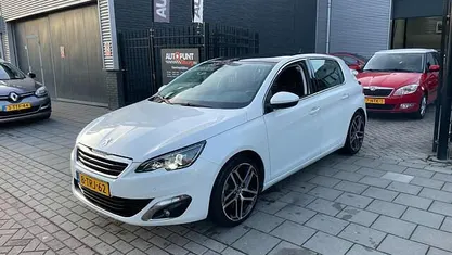 Occasion Peugeot 308 125 PK (91 kW) 2014 Hatchback