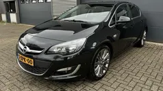 Zwart Gebruikt 2014 Opel Astra Sport Hatchback | € 6.750 (Eerlijke prijs)