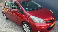 Rood Gebruikt 2013 Toyota Yaris Hatchback | € 9.995 (Goede deal)