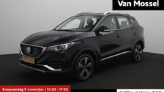 Zwart Gebruikt 2020 MG ZS Luxury Sedan | € 14.295 (Eerlijke prijs)