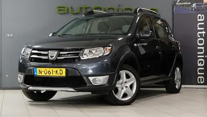 Gebruikt 2016 Dacia Sandero Lauréate Hatchback | € 8.895 (Eerlijke prijs)