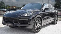 Zwart Gebruikt 2018 Porsche Cayenne Turbo Chrono SUV | € 63.900 (Eerlijke prijs)