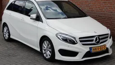 Wit Gebruikt 2017 Mercedes B180 AMG MPV | € 19.950 (Eerlijke prijs)