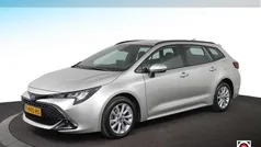 Grijs Gebruikt 2023 Toyota Corolla Hybrid Active Stationwagen | € 24.999 (Eerlijke prijs)