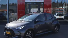 Grijs Gebruikt 2023 Toyota Yaris Hybrid Hatchback | € 22.400 (Eerlijke prijs)