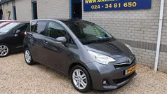 Grijs Gebruikt 2011 Toyota Verso-S MPV | € 5.990 (Eerlijke prijs)
