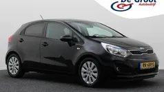 Zwart Gebruikt 2014 Kia Rio Hatchback | € 7.950 (Eerlijke prijs)