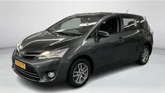 Grijs Gebruikt 2015 Toyota Verso Business Edition MPV | € 15.900 (Eerlijke prijs)