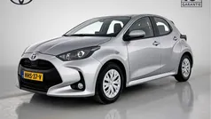 Grijs Gebruikt 2024 Toyota Yaris Hybrid Active Hatchback | € 22.445 (Eerlijke prijs)