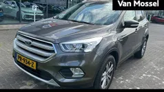 Grijs Gebruikt 2017 Ford Kuga Trend SUV | € 13.945 (Eerlijke prijs)