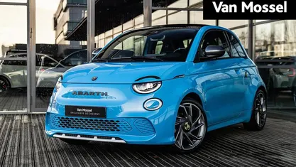 Blauw Gebruikt 2023 Abarth 500e Scorpionissima Hatchback | € 26.900 (Eerlijke prijs)