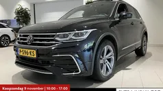 Zwart Gebruikt 2022 VW Tiguan Business+ SUV | € 32.400 (Eerlijke prijs)