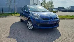 Blauw Gebruikt 2006 Renault Clio II Dynamique Hatchback | € 1.940 (Eerlijke prijs)
