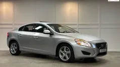 Grijs, metallic lak Gebruikt 2012 Volvo S60 Sedan | € 12.950 (Goede deal)