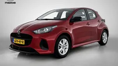 Rood mica Gebruikt 2024 Mazda 2 Center-Line Hatchback | € 21.945 (Eerlijke prijs)