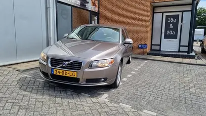 Grijs Gebruikt 2007 Volvo S80 Momentum Sedan | € 7.950 (Eerlijke prijs)