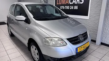 Occasion VW Fox Trendline 54 PK (39 kW) 2009 Grijs Hatchback